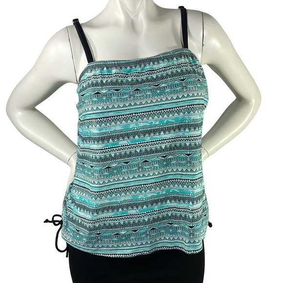Arizona Jean Company Other - Arizona Jean Co Tankini Swim Top.  So Comfortable Shades of Teal and Black Pop
